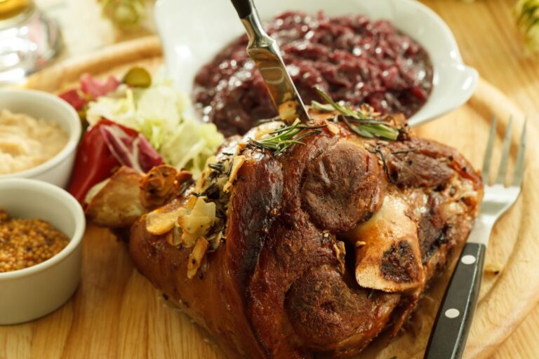 Holiday Feasts: 15 Food Traditions from Around the World