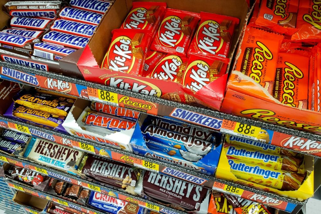 candy bars grocery aisle