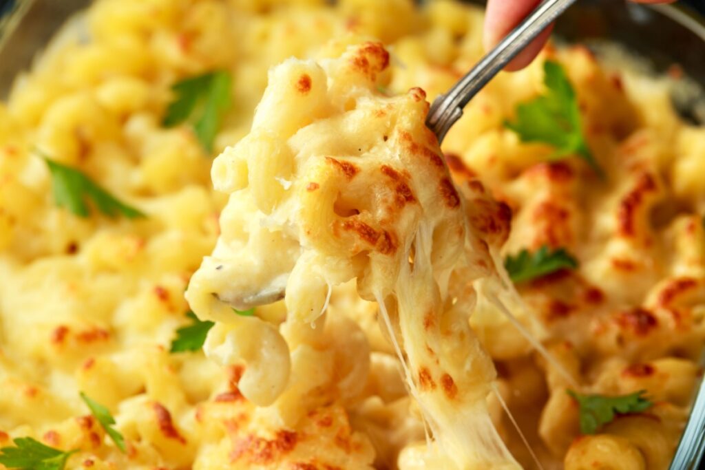 macaroni and cheese on a fork