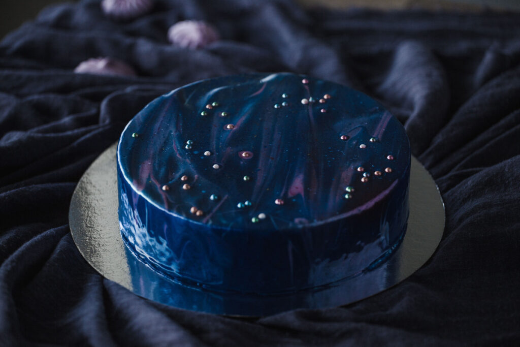 Galaxy-Themed Cakes